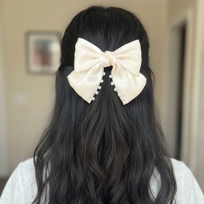 Stunning Pearly Bow Clips (Cream)